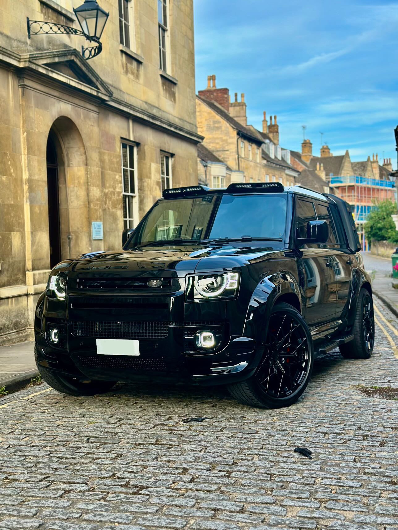 Land Rover Defender Urban Finance arranged with James Murray Finance
